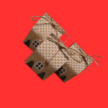 Load image into Gallery viewer, Christmas Wax Melts Gingerbread House
